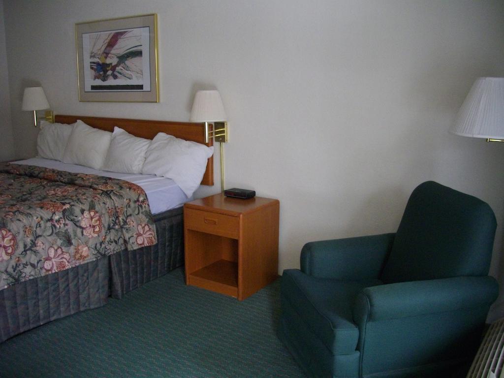 Macomb Inn Cameră foto